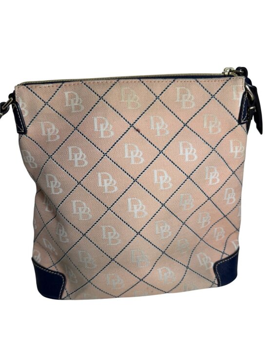 Vintage Dooney Bourke Peach Maxi Quilt Navy Blue Leather Trim Crossbody Bag - Picture 4 of 16